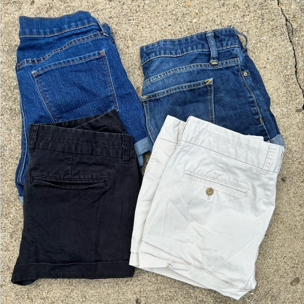 Size 6 gap/old navy shorts